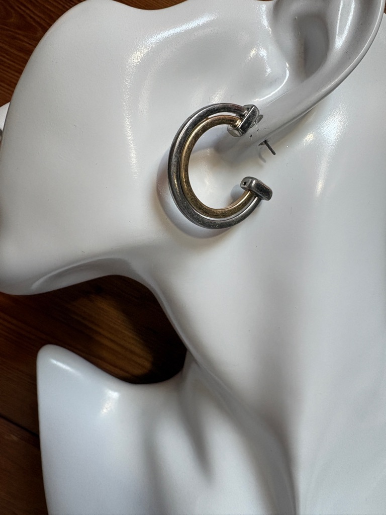 Classic Silver Hoop Cuff Earrings Nwt 12$